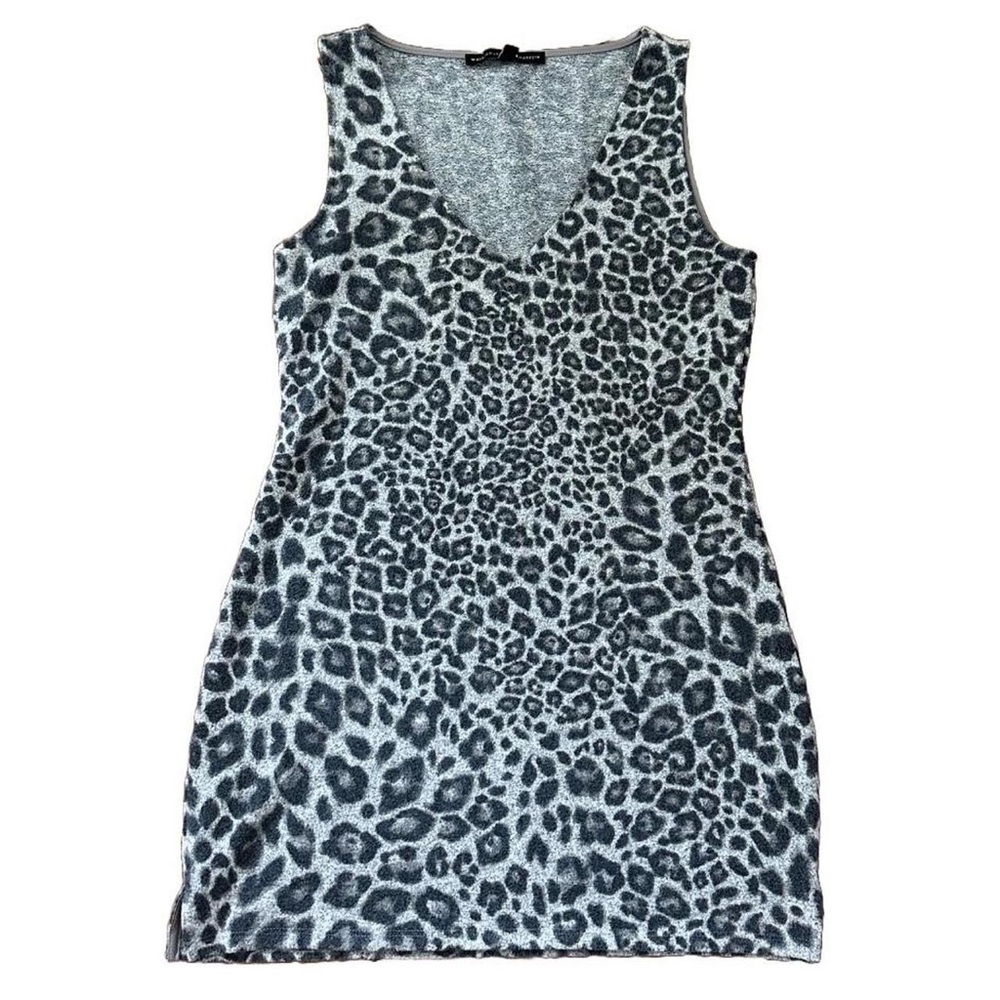 ⭐️WHITE HOUSE BLACK MARKET - SWEATER KNIT LEOPARD PRINT MINI DRESS⭐️
